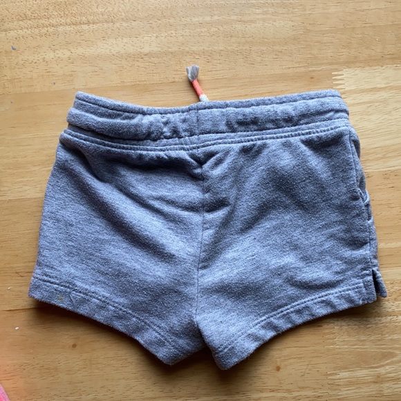 Baby Girl 18M Sweat Shorts - Picture 7 of 7